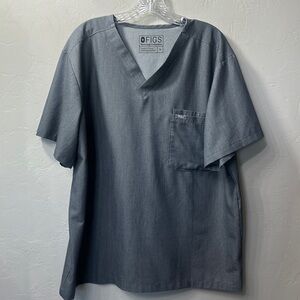 Figs gray  Leon 3 pocket scrub top size XL.